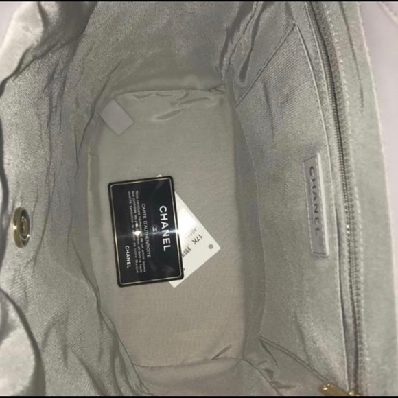 QUILTED CHANEL BACKPACK - Picture 10 of 12